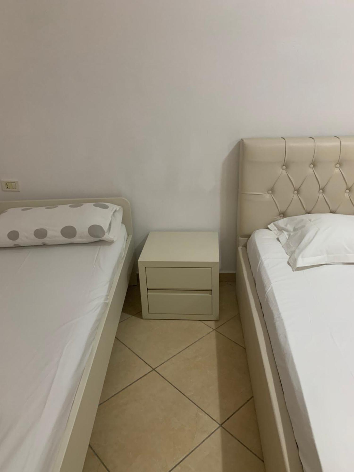 Consulata Italiane Hébergement de vacances Vlorë